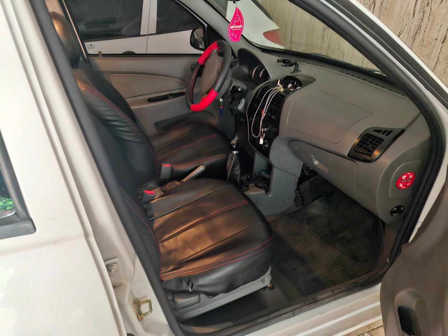 تیبا صندوق دار LX - 1390