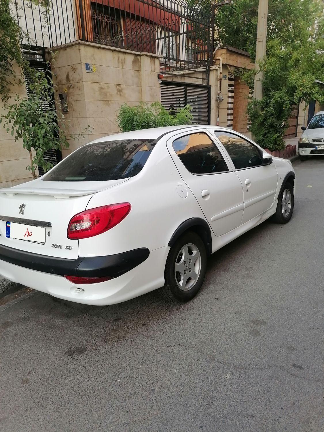 پژو ۲۰۷ صندوق دار اتوماتیک - 1398
