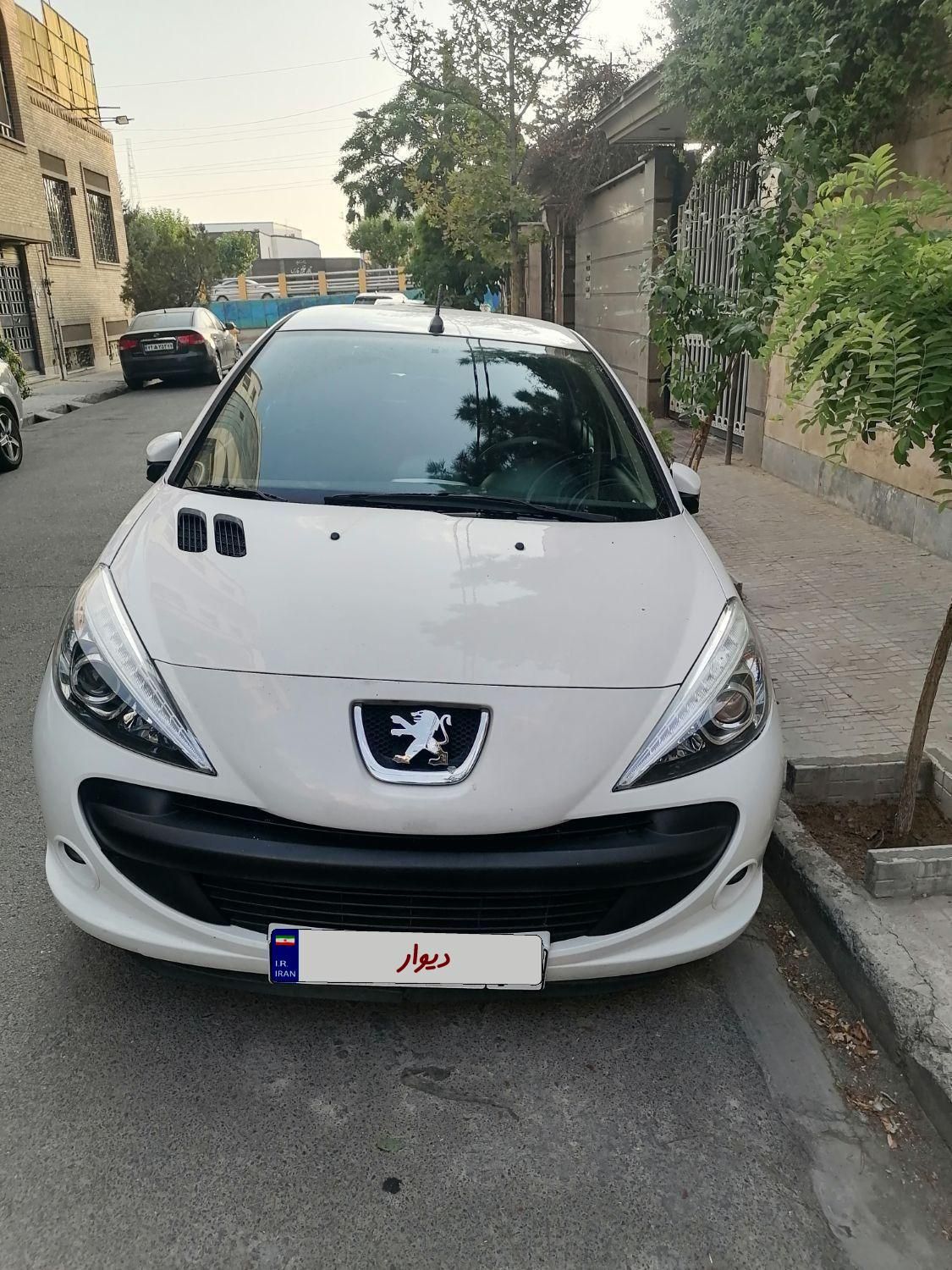خودرو پژو، ۲۰۷ صندوق دار آگهی ann_19442592