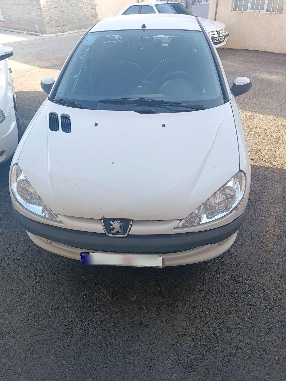 پژو ۲۰۶ صندوق دار v8 - 1395