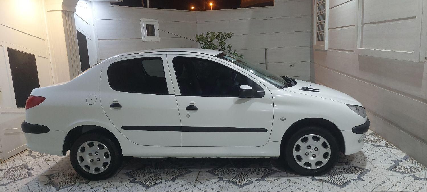 پژو ۲۰۶ صندوق دار v8 - 1396