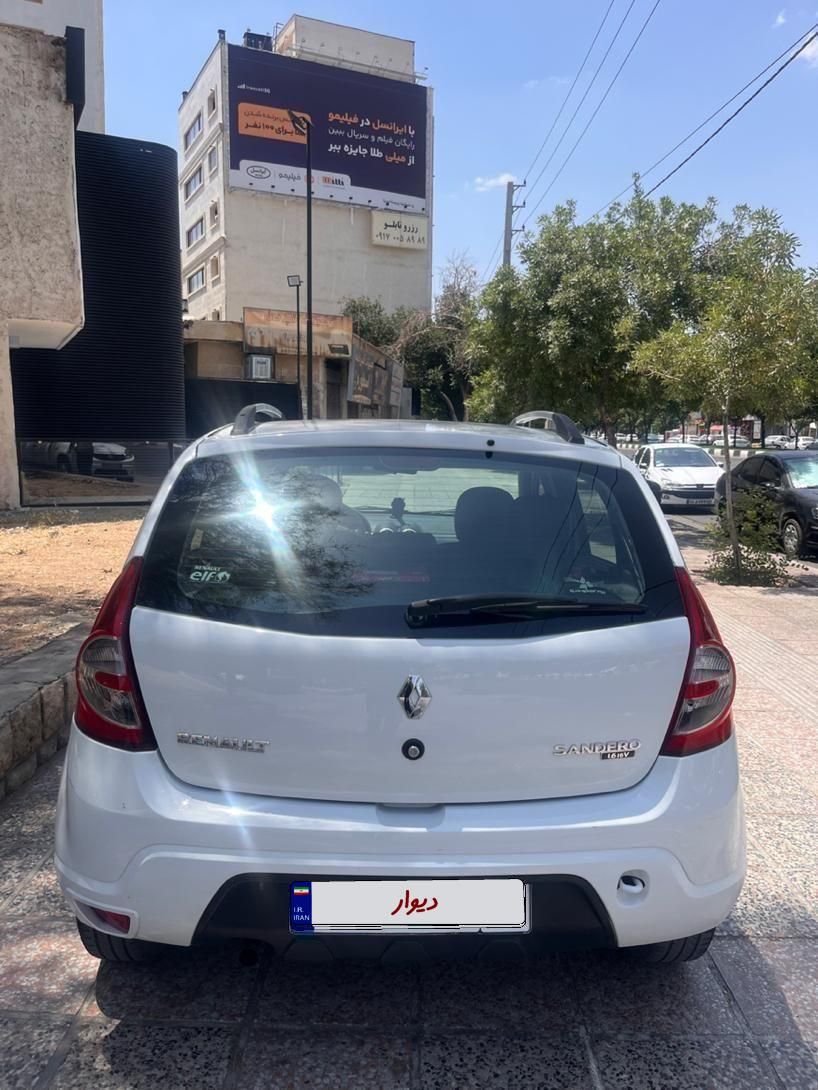 رنو ساندرو دنده ای - 1395