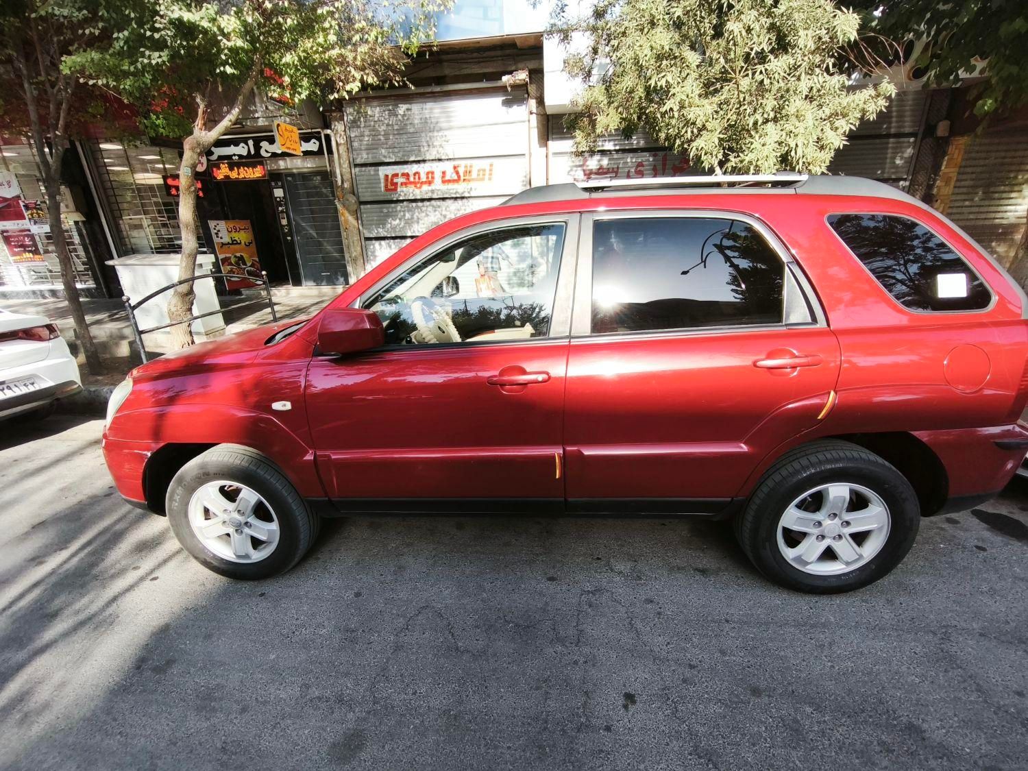 کیا اسپورتیج 6 سیلندر 2700cc - 2010
