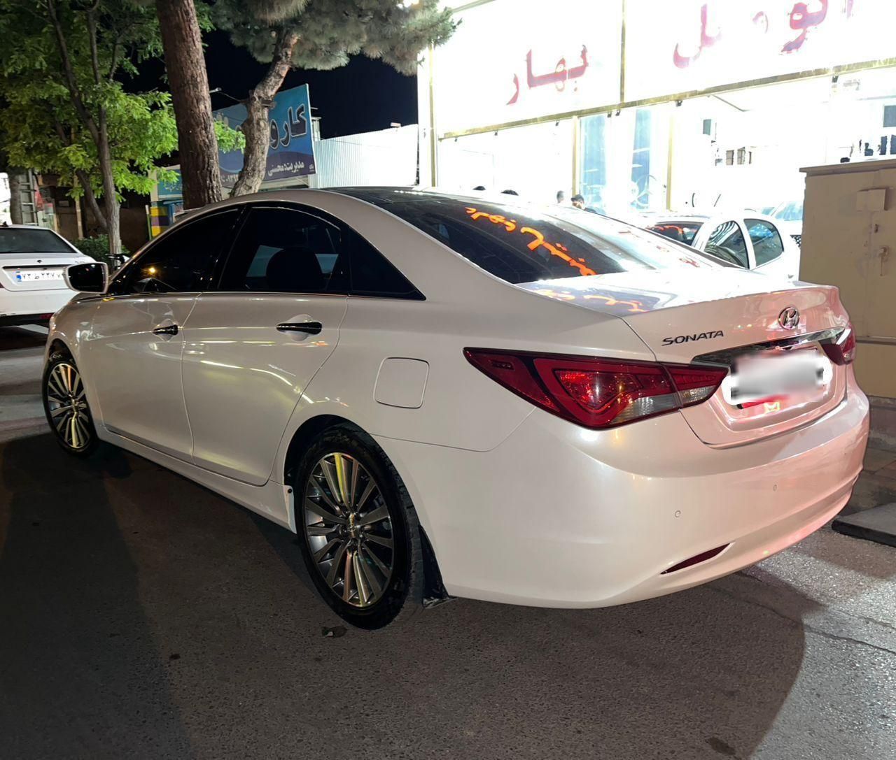 هیوندای سوناتا فول YF - 2015
