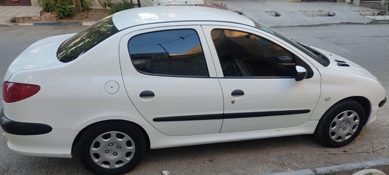پژو ۲۰۶ صندوق دار v8 - 1398