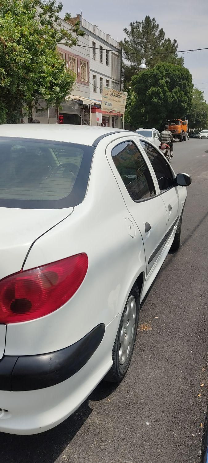 پژو ۲۰۶ صندوق دار v8 - 1398