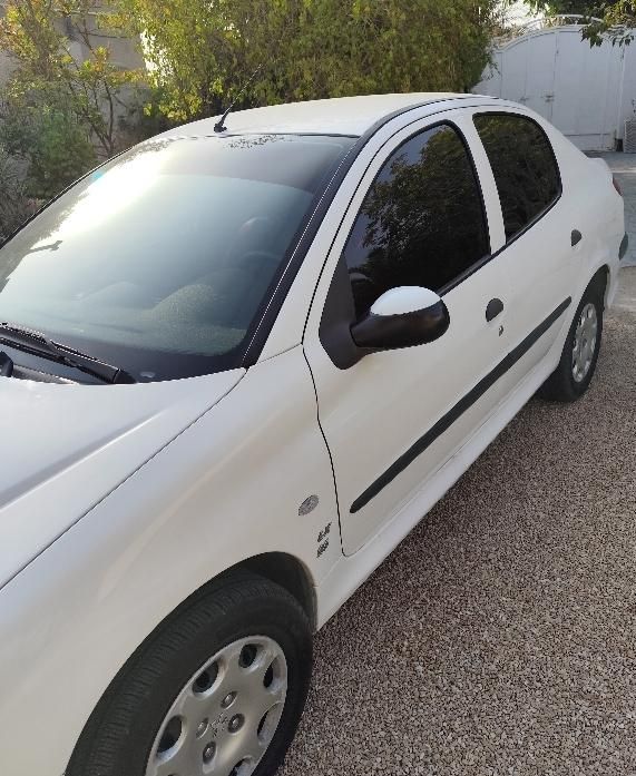 پژو ۲۰۶ صندوق دار v8 - 1398