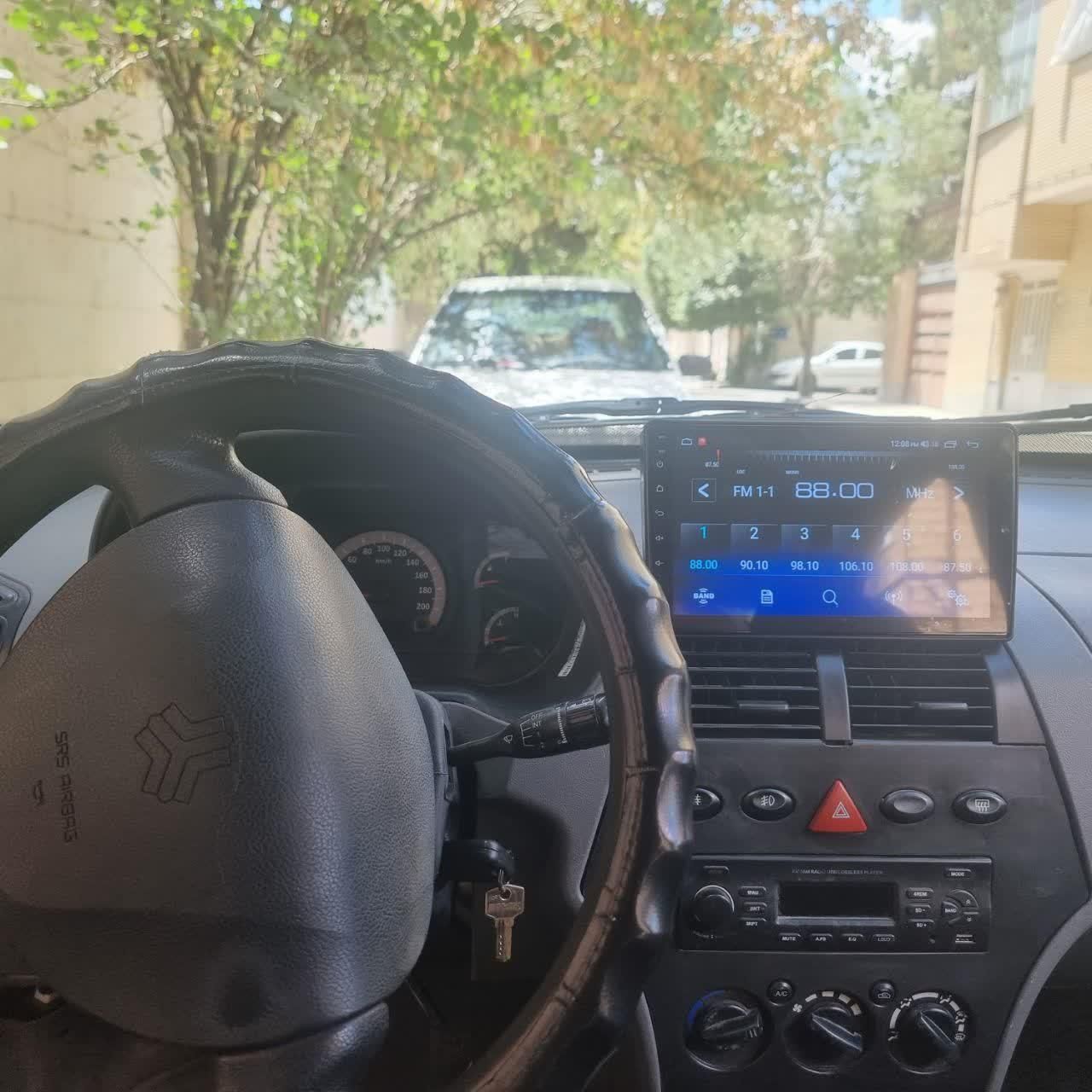 تیبا صندوق دار SX - 1398