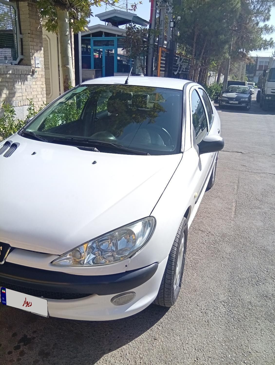 پژو ۲۰۶ صندوق دار v8 - 1397