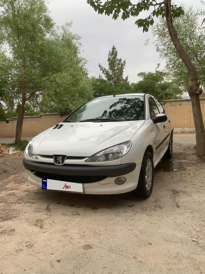 پژو ۲۰۶ صندوق دار v8 - 1393