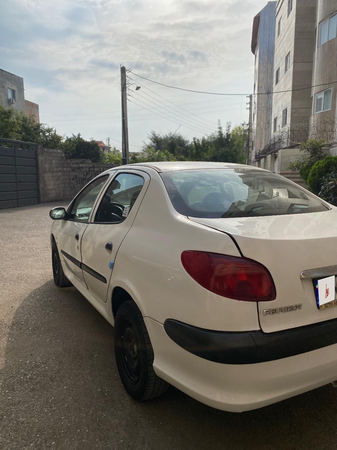پژو ۲۰۶ صندوق دار v8 - 1389
