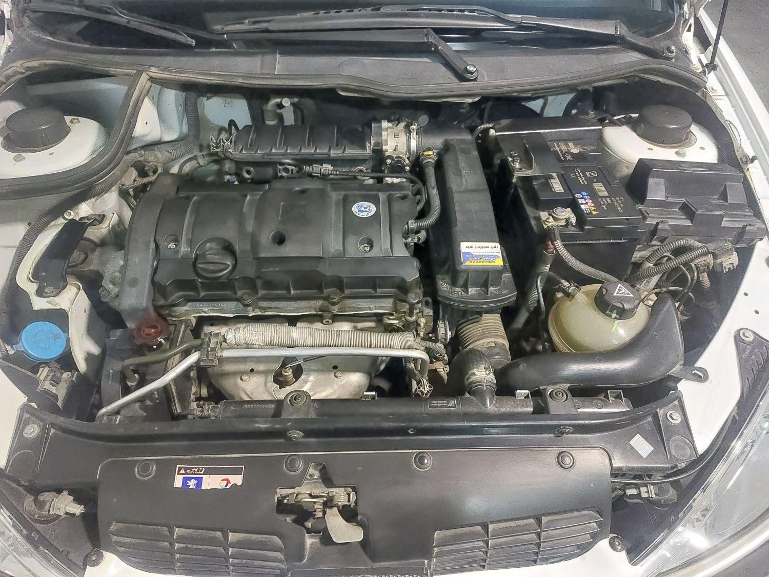 پژو ۲۰۶ صندوق دار v8 - 1393