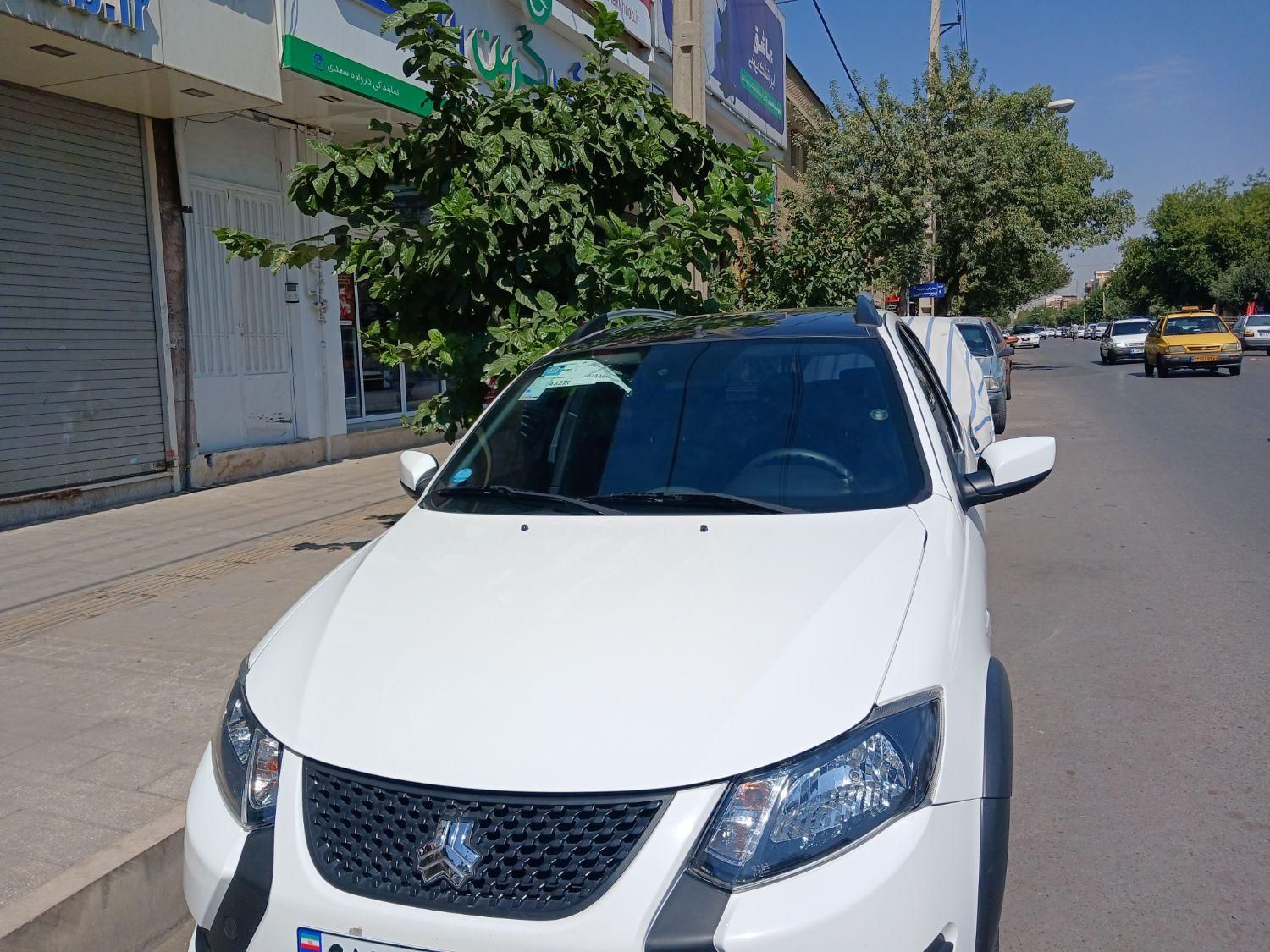 کوییک R دنده‌ای - 1402