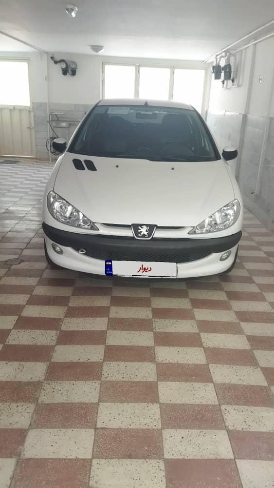 پژو ۲۰۶ صندوق دار v8 - 1394