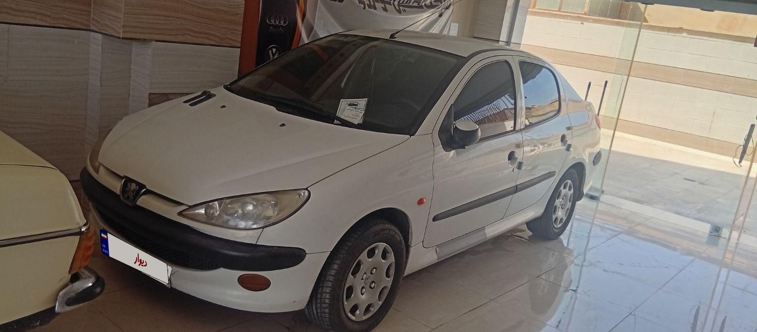 پژو ۲۰۶ صندوق دار v8 - 1396