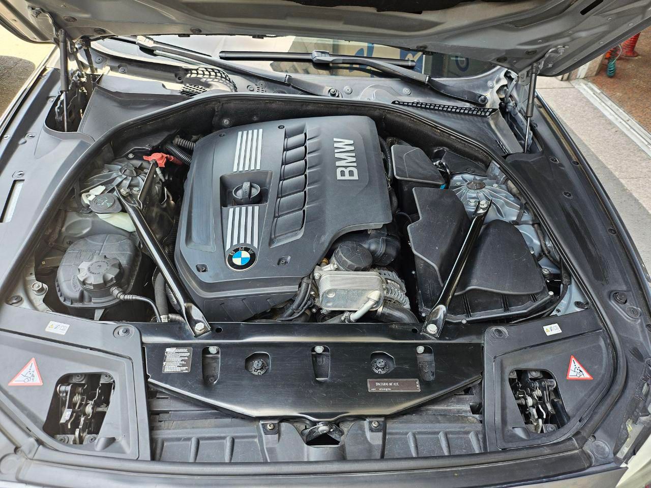 ب ام و سری 5 523i - 2011