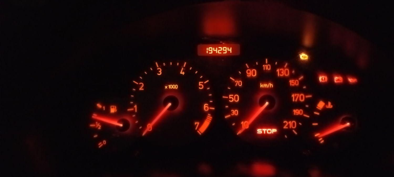 پژو ۲۰۶ صندوق دار v8 - 1392