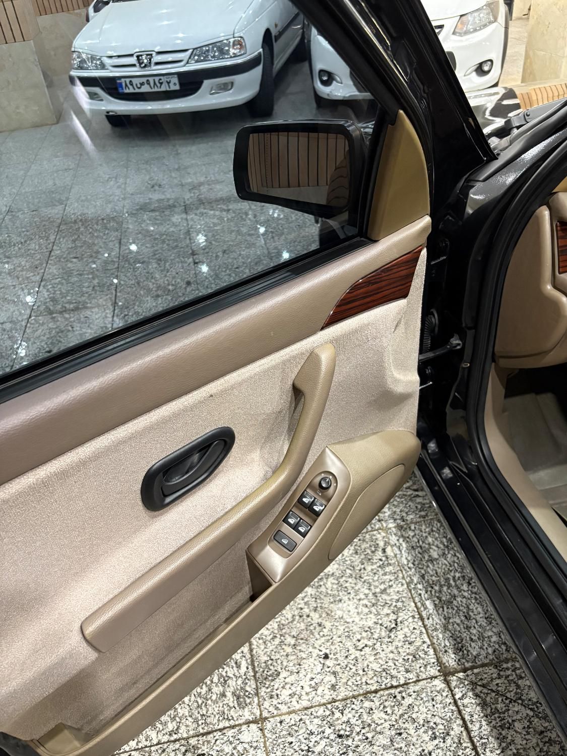 سمند LX XU7 - 1395