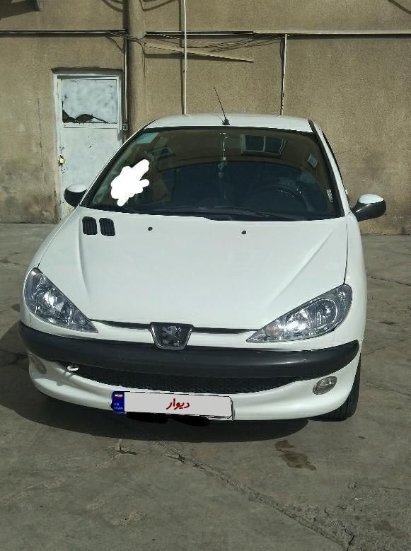 پژو ۲۰۶ صندوق دار v8 - 1396