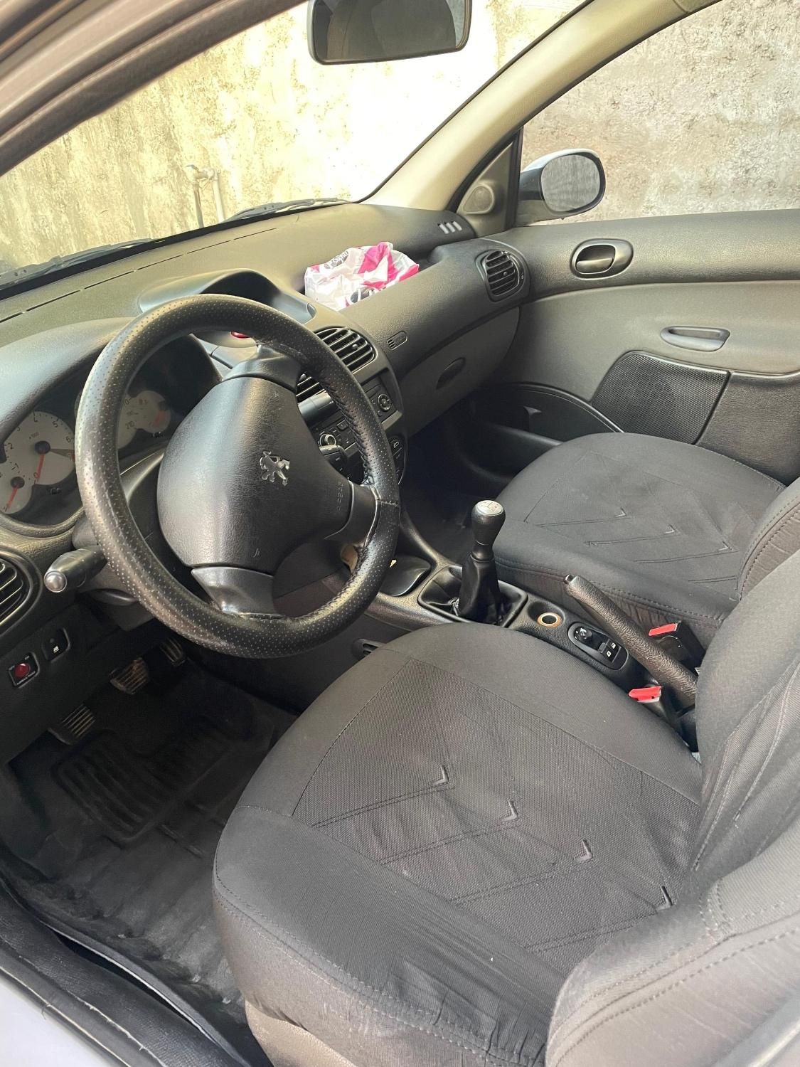 پژو ۲۰۶ صندوق دار v8 - 1399