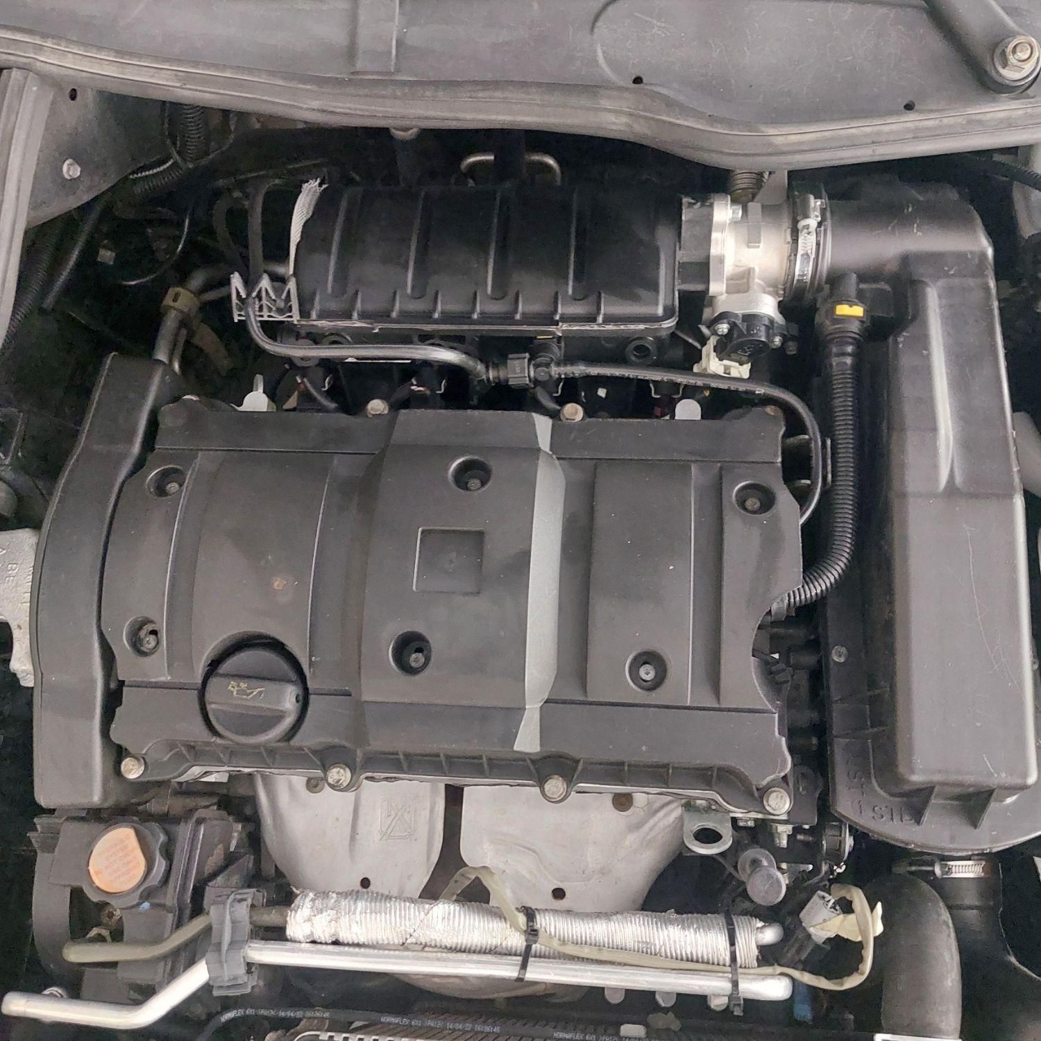 پژو ۲۰۶ صندوق دار v8 - 1394