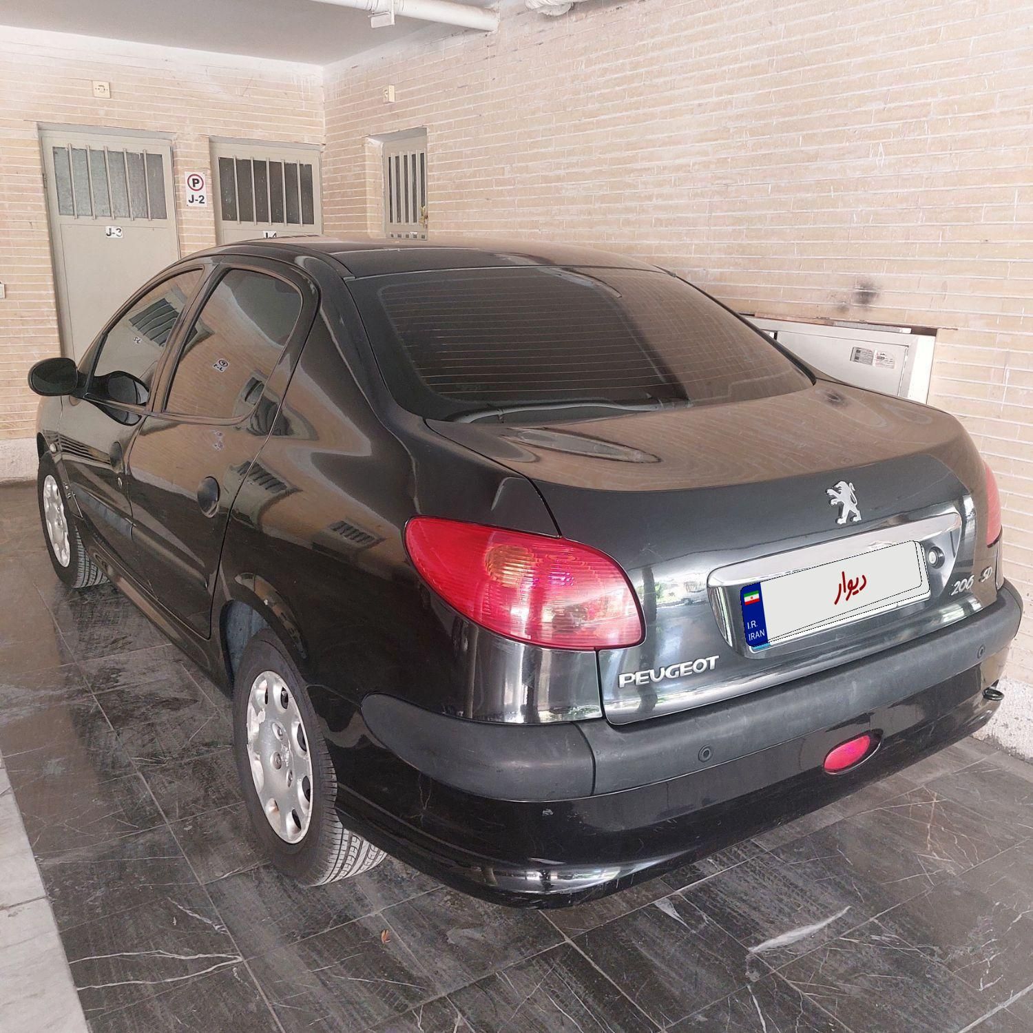 خودرو پژو، ۲۰۶ صندوق دار آگهی ann_19445011