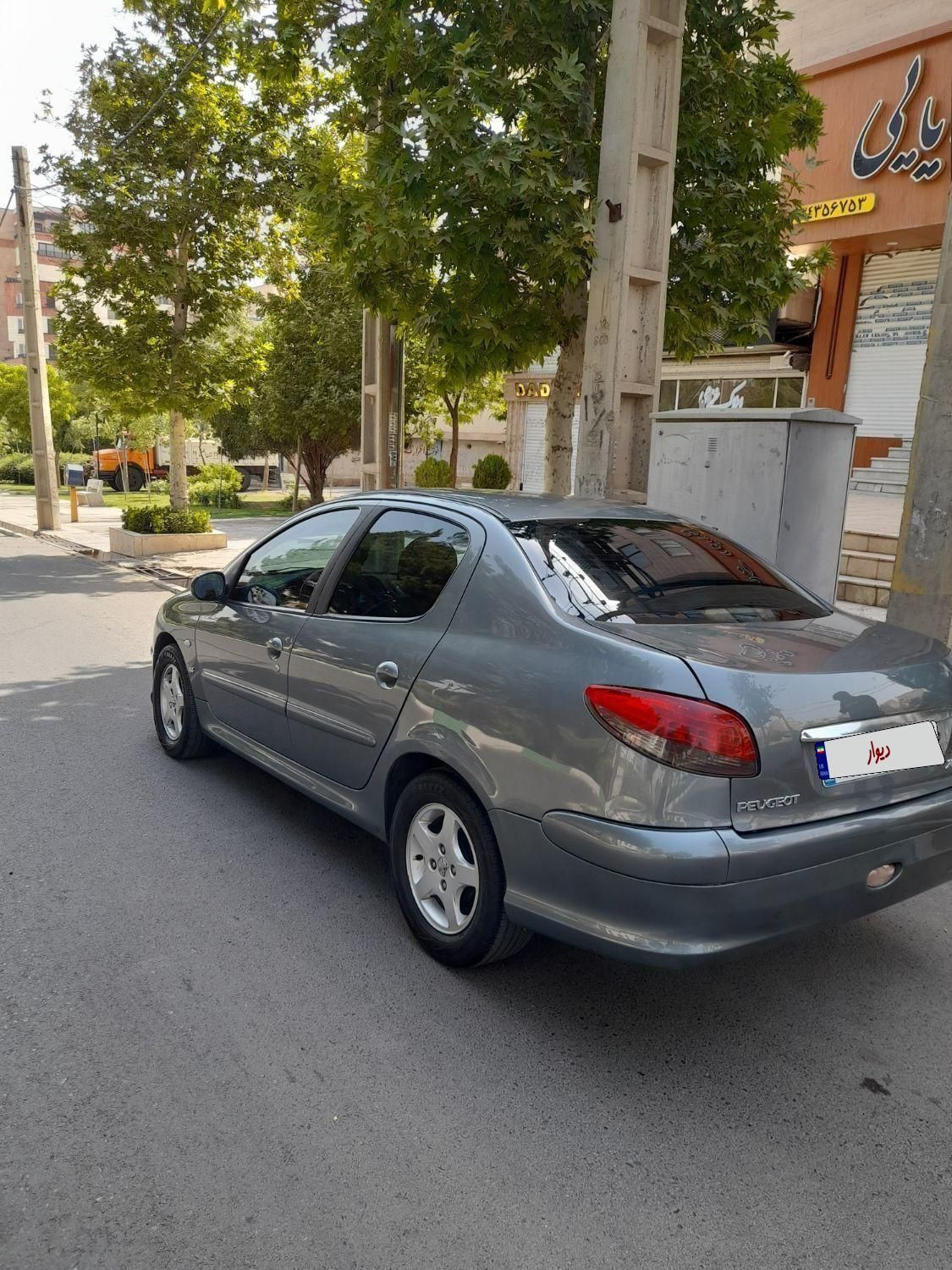 پژو ۲۰۶ صندوق دار v19 - 1389