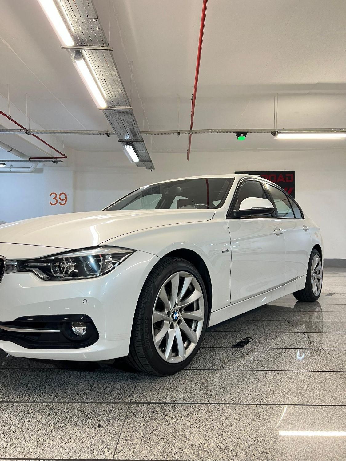 ب ام و سری 3 سدان 320i - 2018