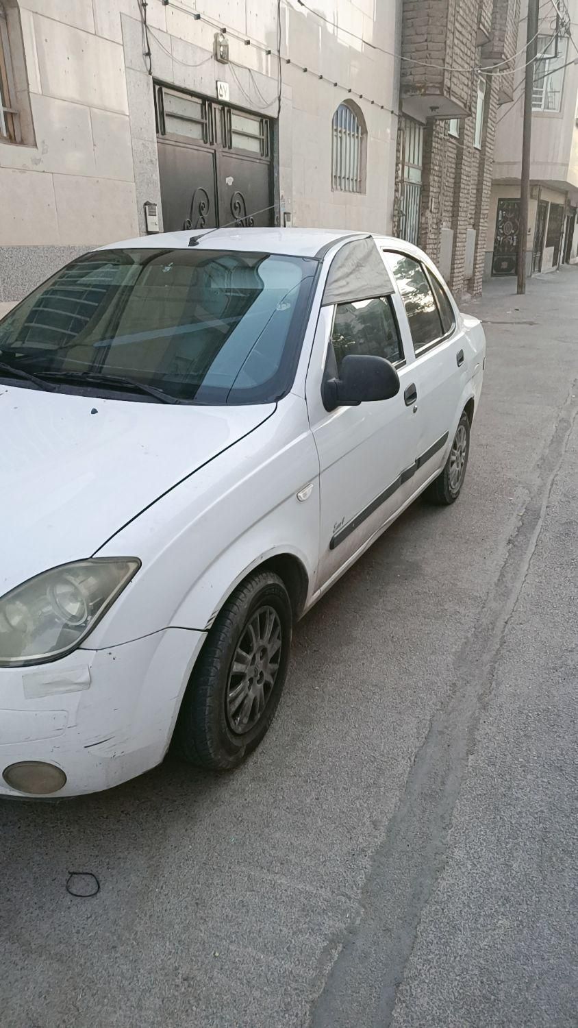 تیبا صندوق دار SX - 1392