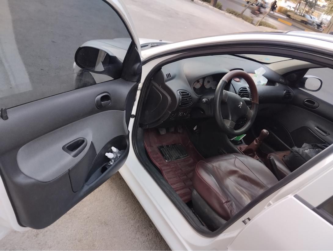 پژو ۲۰۶ صندوق دار v8 - 1395