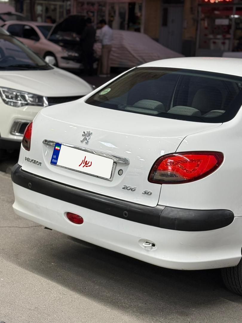 پژو ۲۰۶ صندوق دار v8 - 1398