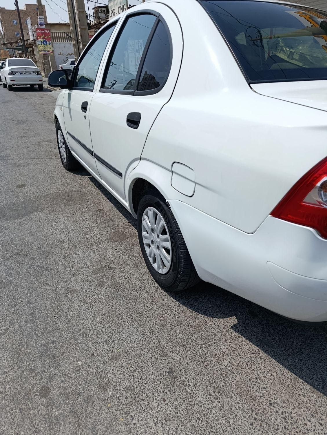 تیبا صندوق دار SX - 1400