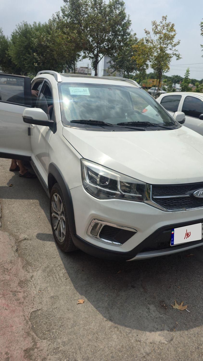 ام وی ام X22 دنده‌ای لاکچری - 1396