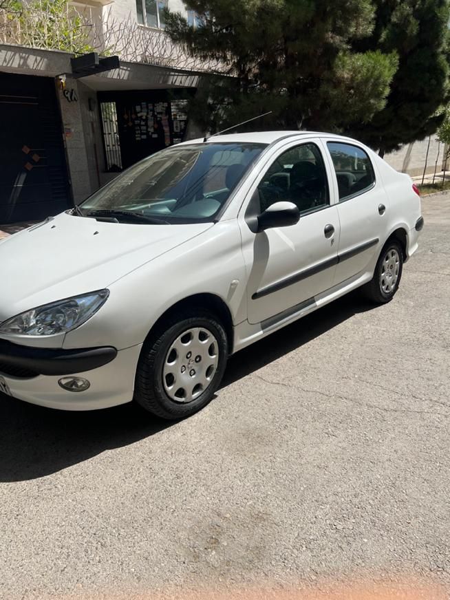 پژو ۲۰۶ صندوق دار v8 - 1397