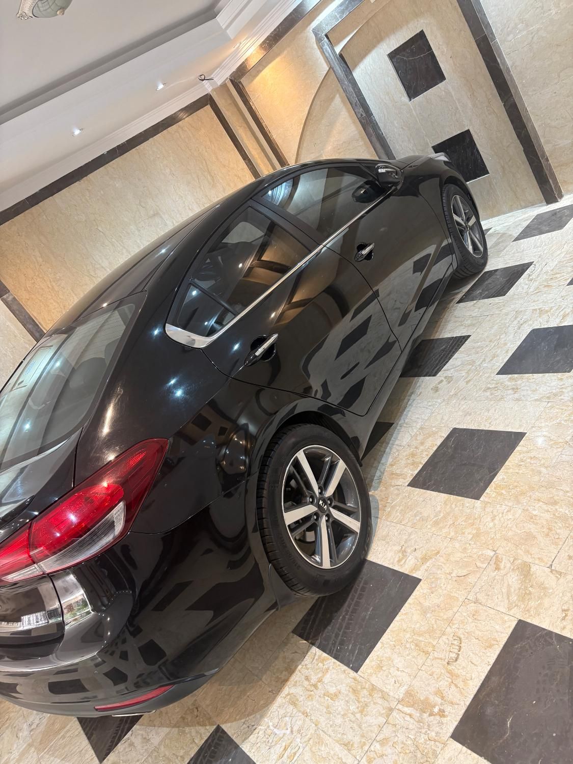 کیا سراتو 2.0 لیتر اتوماتیک GT لاین - 2018