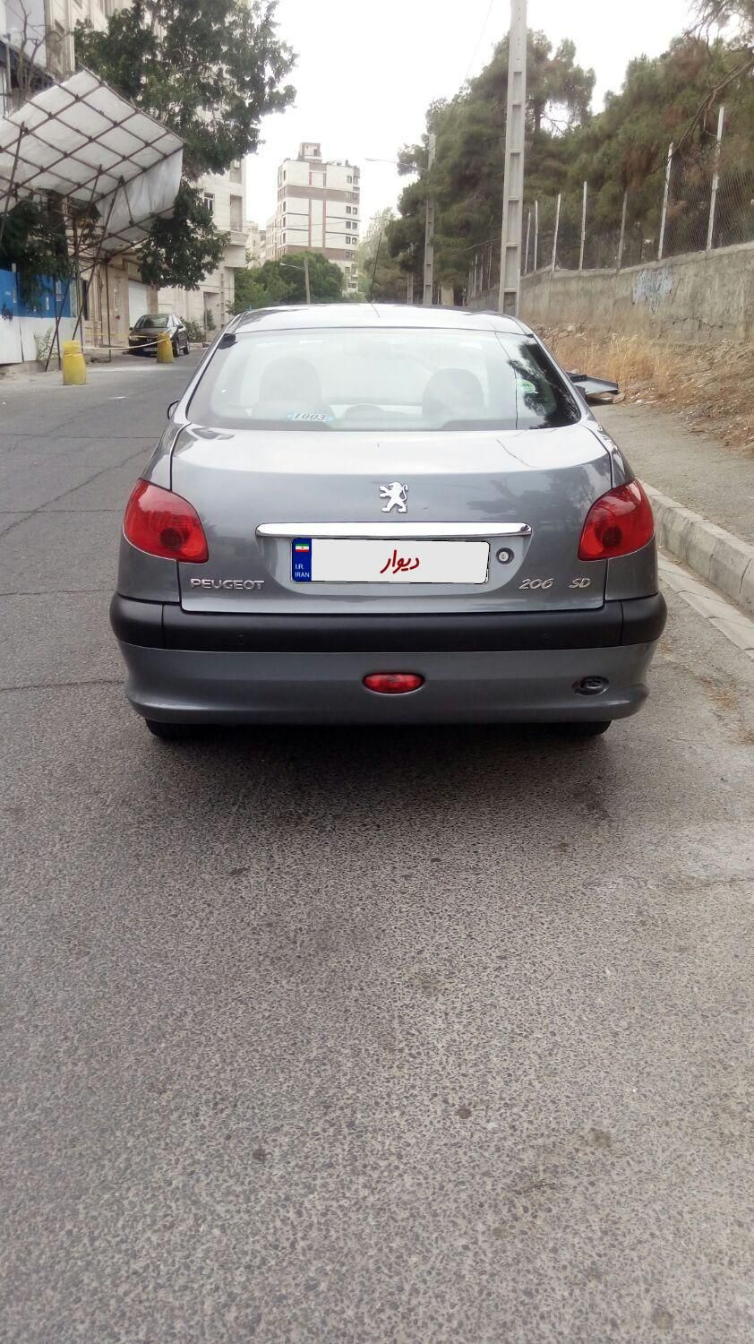 پژو ۲۰۶ صندوق دار v8 - 1394