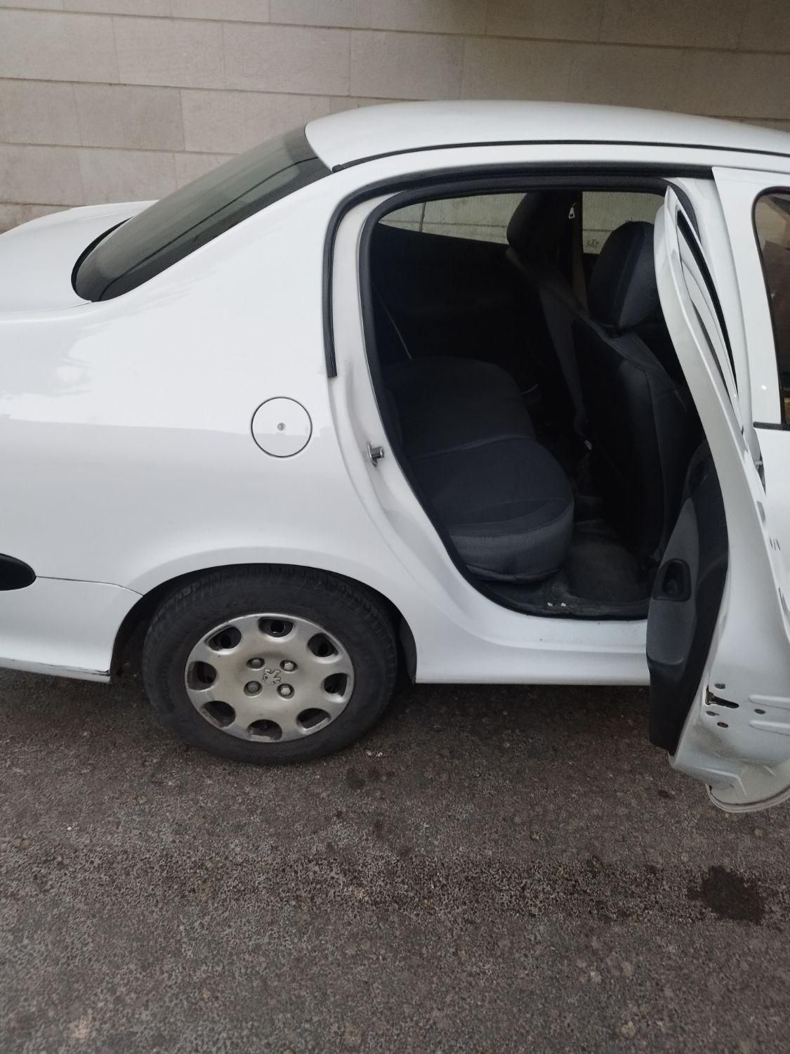 پژو ۲۰۶ صندوق دار v8 - 1396