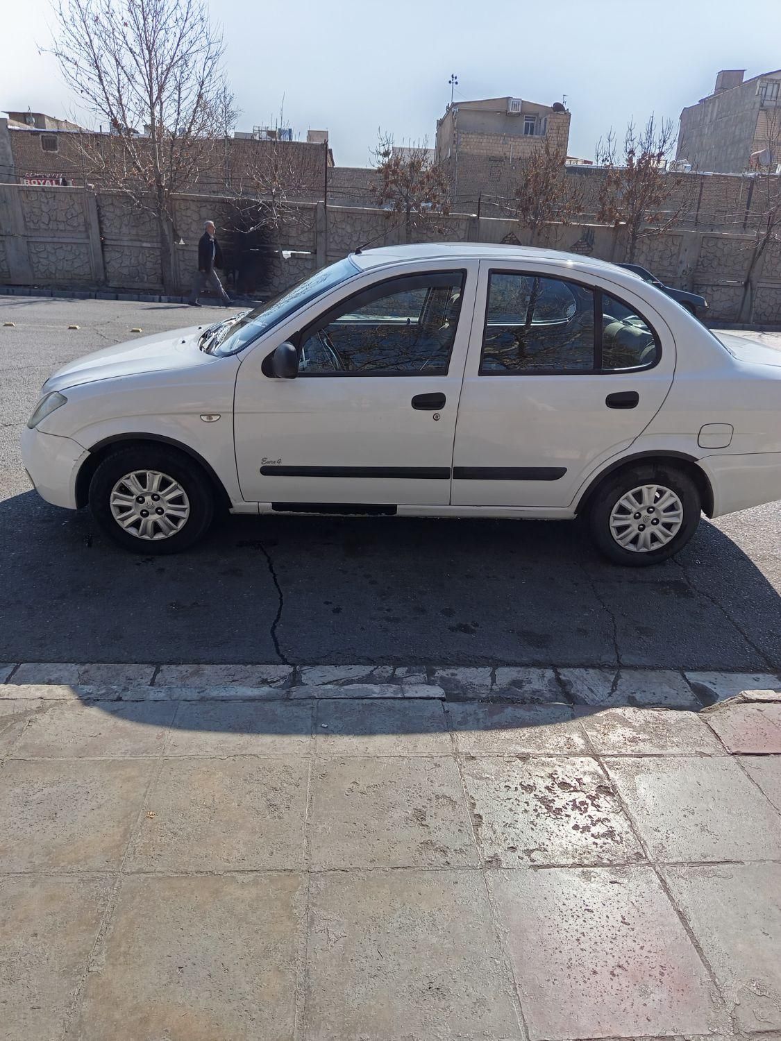 تیبا صندوق دار SX - 1393