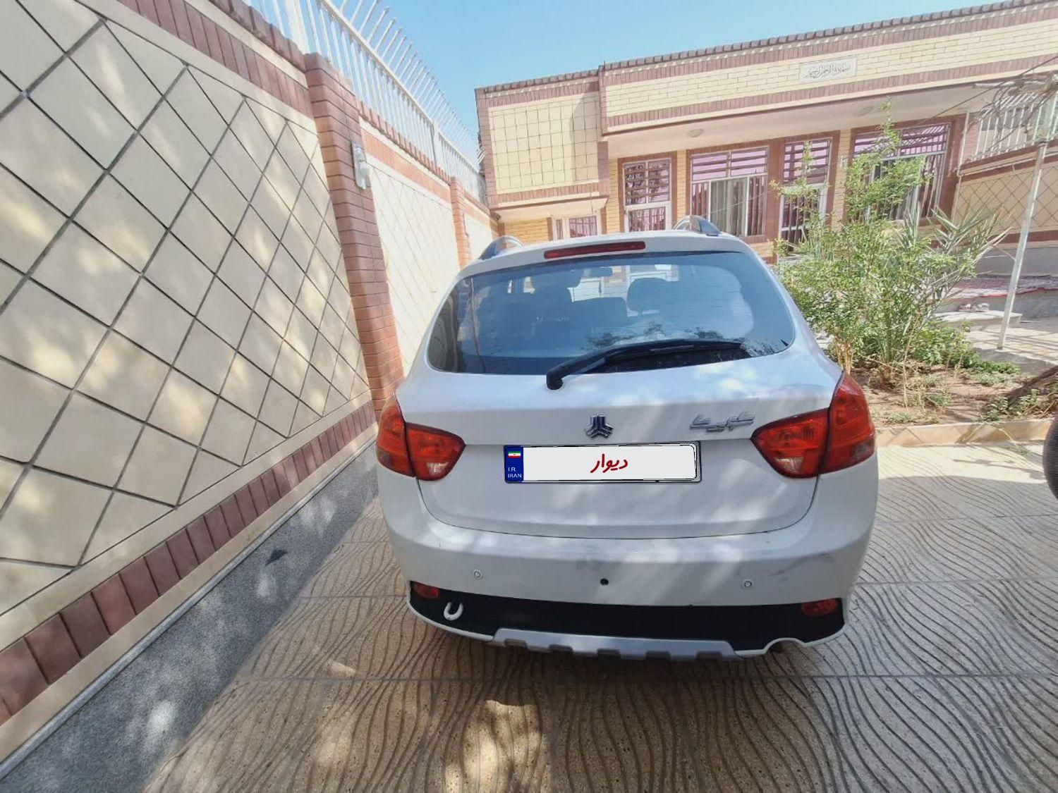 خودرو کوییک، معمولی آگهی ann_19448693