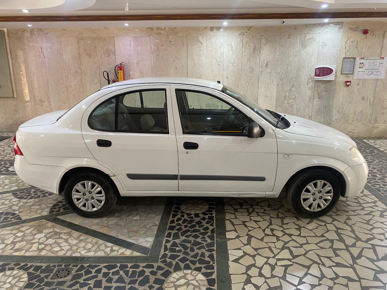تیبا صندوق دار SX - 1394