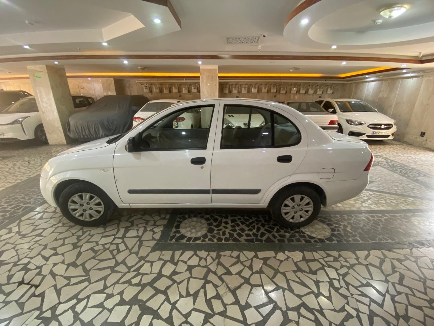 تیبا صندوق دار SX - 1394