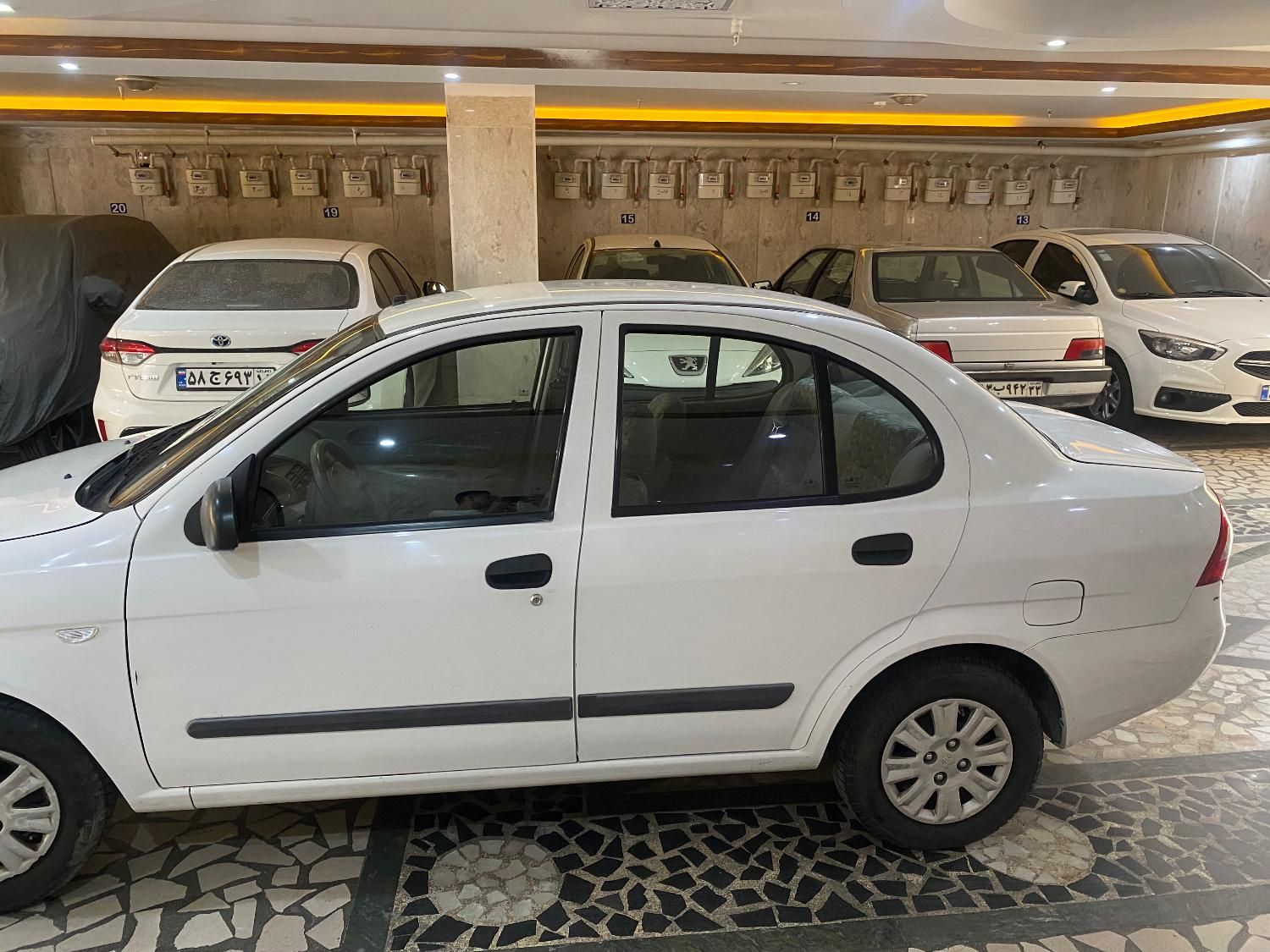 تیبا صندوق دار SX - 1394
