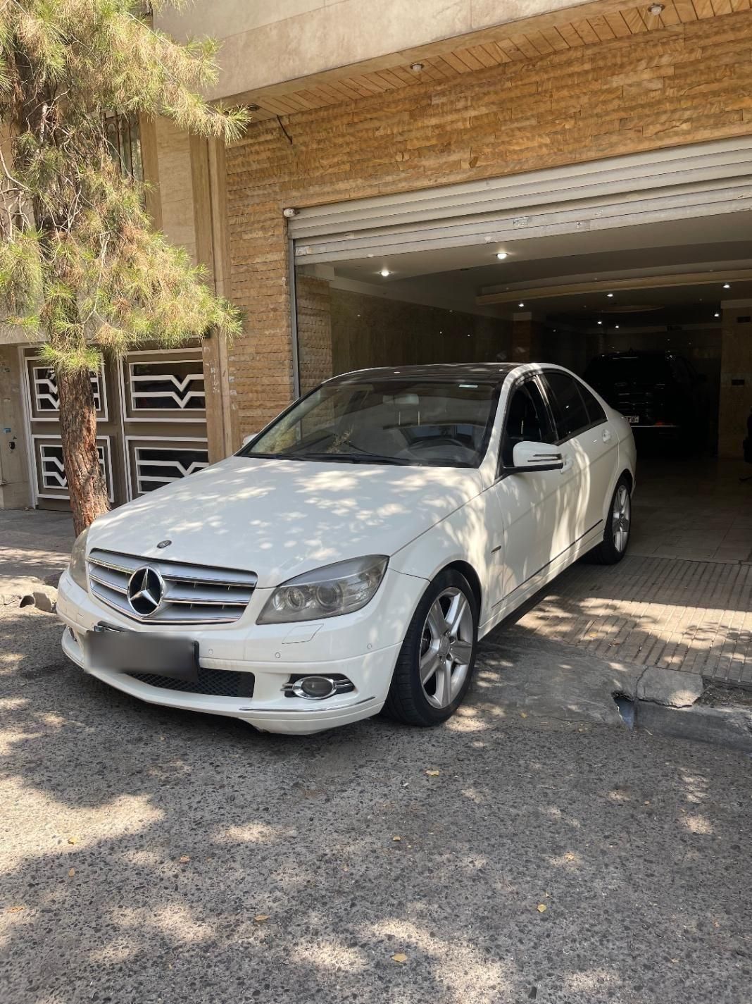 بنز C 200 - 2010