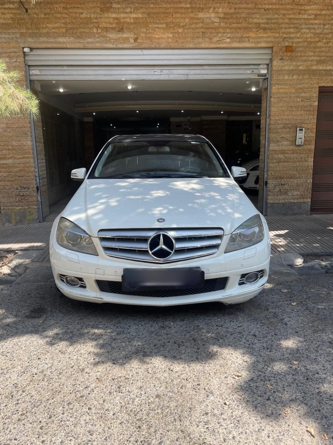 بنز C 200 - 2010