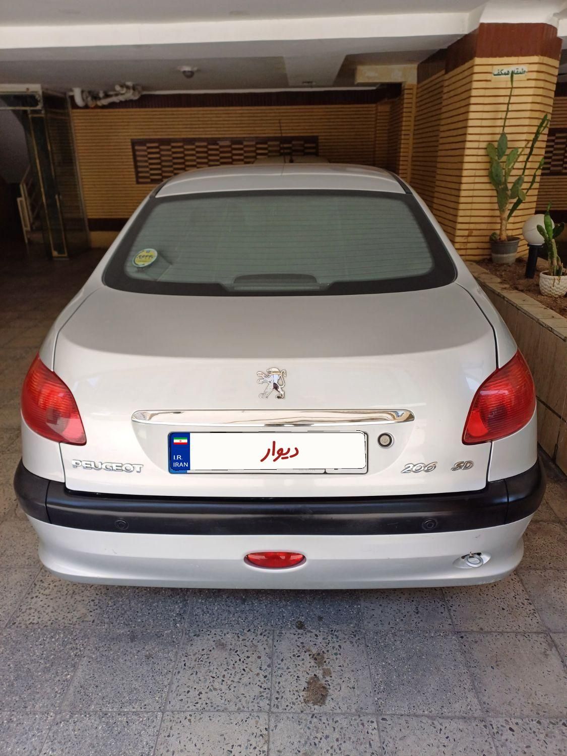 پژو ۲۰۶ صندوق دار v8 - 1398