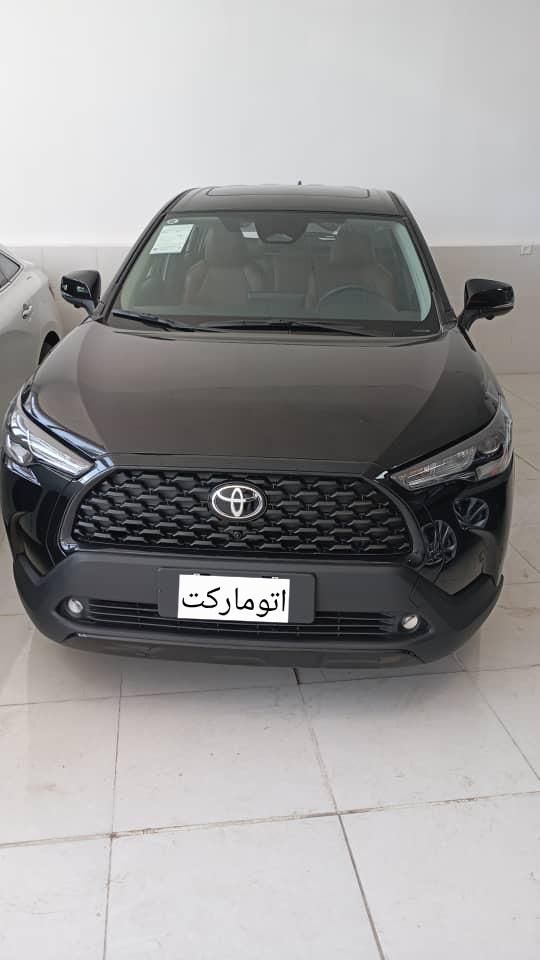 تویوتا کمری XLE - 2025