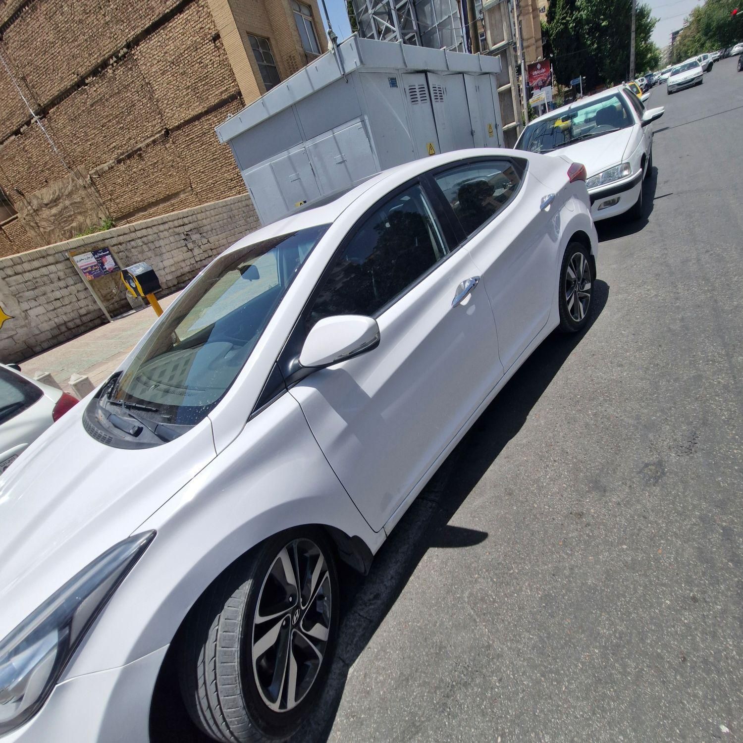 هیوندای النترا 1.8 لیتر - 2015