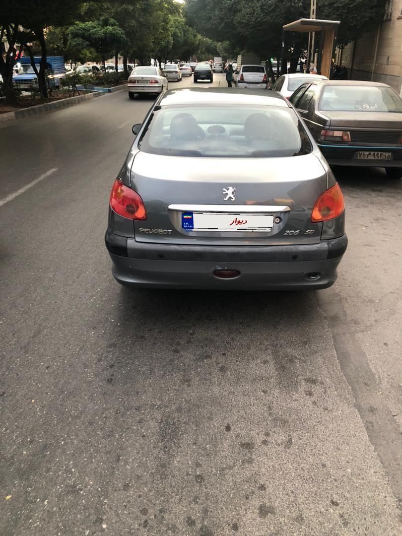 پژو ۲۰۶ صندوق دار v8 - 1393