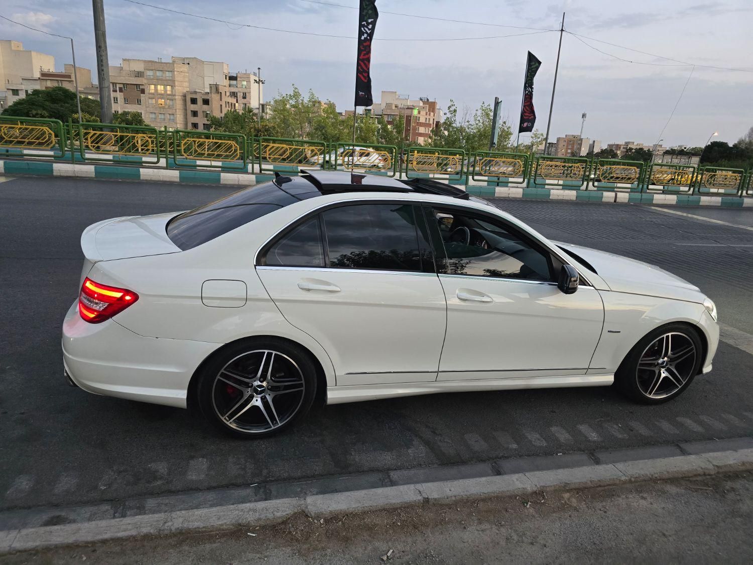 بنز C 200 - 2011