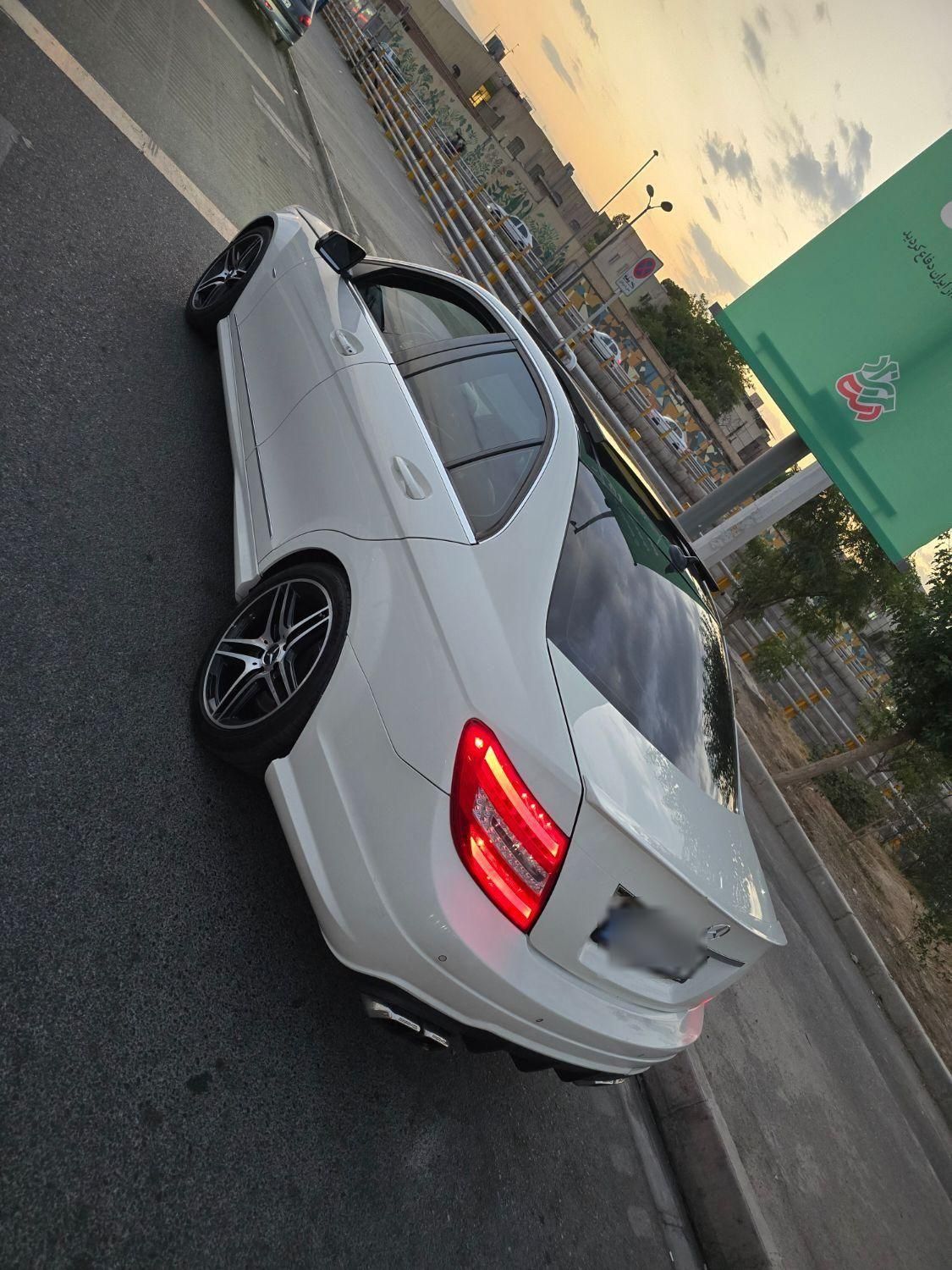 بنز C 200 - 2011